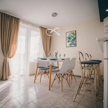Unbeatable Location: New&comfy Warna